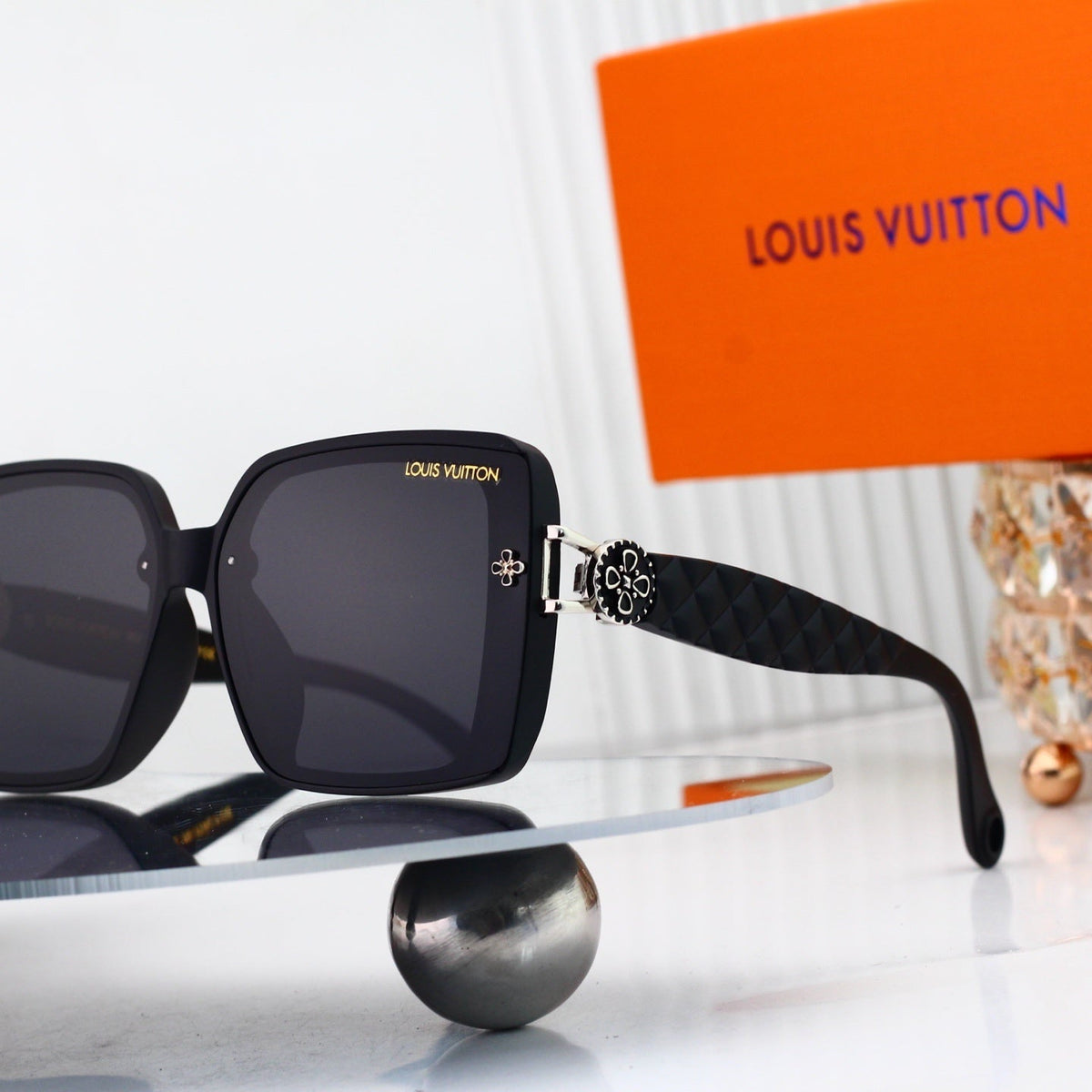Oversized Sunglasses with Patterned Temples  0913