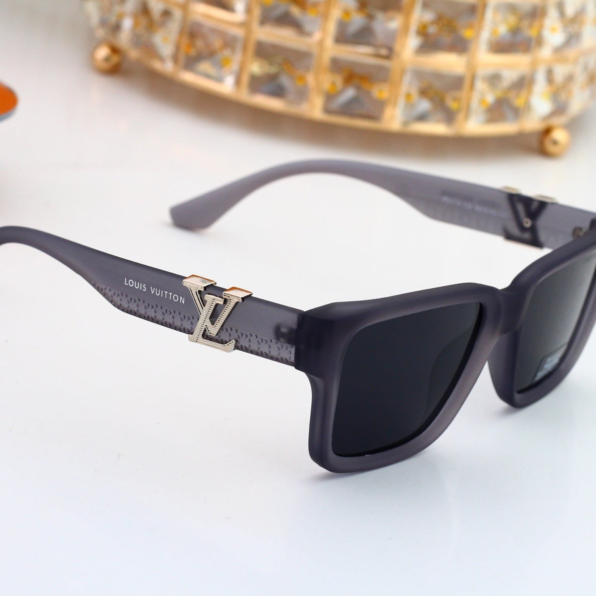 Square Frame Sunglasses with Side Metal Logo  6114