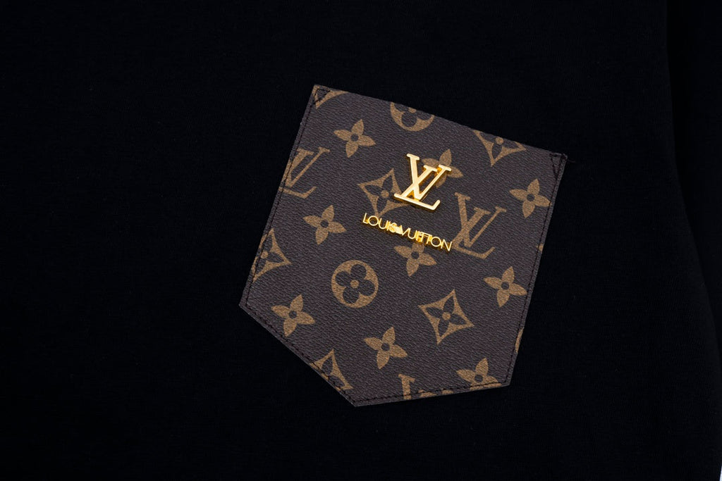 Leather Pocket Simple T-Shirt